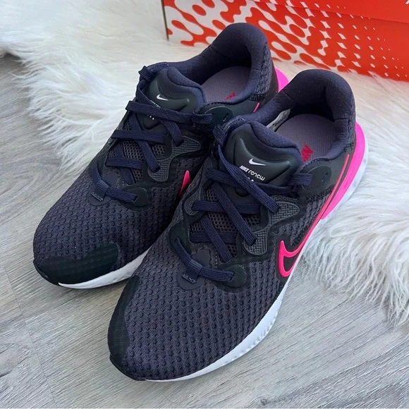 NWT Nike Renew Run 2 Women’s Shoes - Picture 2 of 9